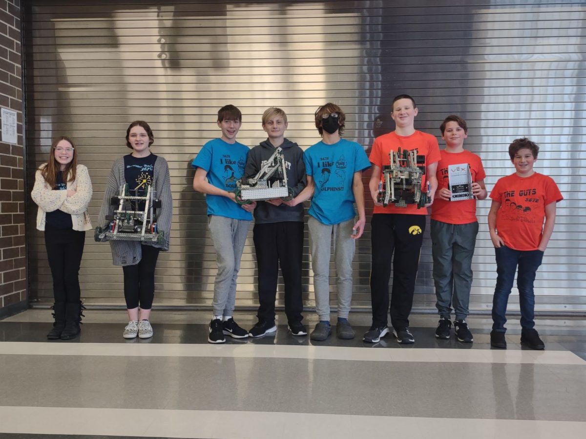 2022 Iowa VEX &#8212; (L-R) Delaney Emerson, Tabitha Eggleston, Spencer Michels, Ethan Ressler, Toby Kleinsmith, Ben Fetzer, Clayton Cooney, and Porter Ball