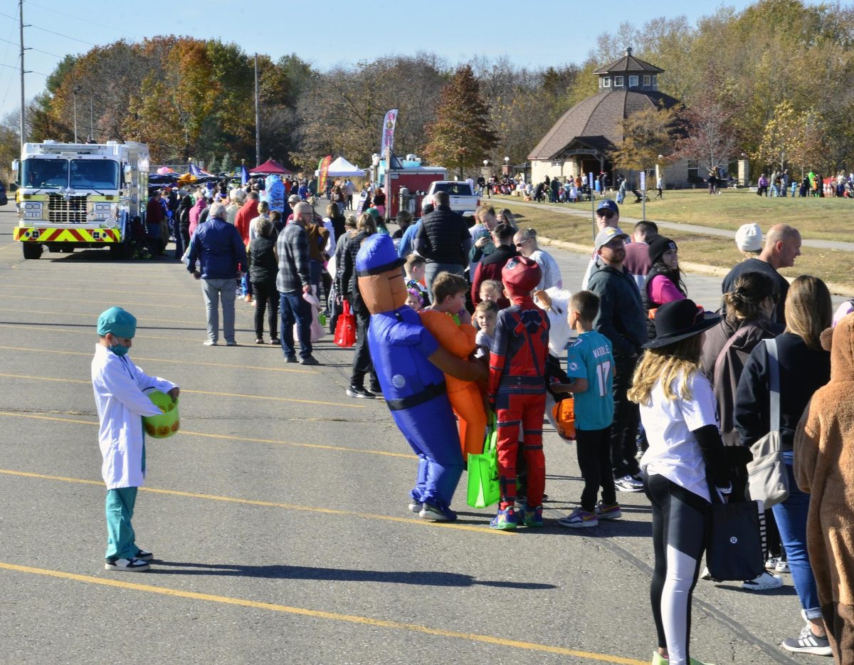 The Solon Parks and Recreation Department’s annual Monster Mash Bash trunk or treat event drew a
steady crowd Sunday, October 27 at the SRNA.