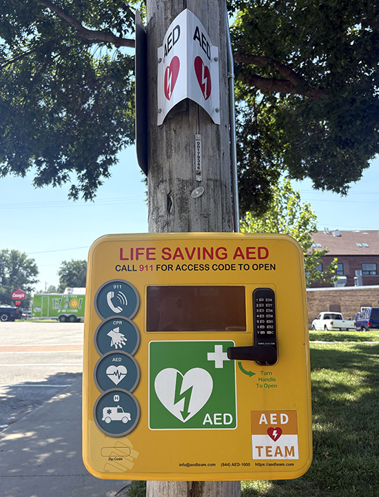 Thanks to generous donations by the community the Solon Fire Department recently purchased a new Automated External Defibrillator (AED), which is located in this box along Main Street across from Buff’s (208 E. Main St.). The unit is accessed by calling 9-1-1 and a dispatcher at the Joint Emergency Communications Center (JECC) will provide the necessary code to unlock the cabinet while getting first responders en route.